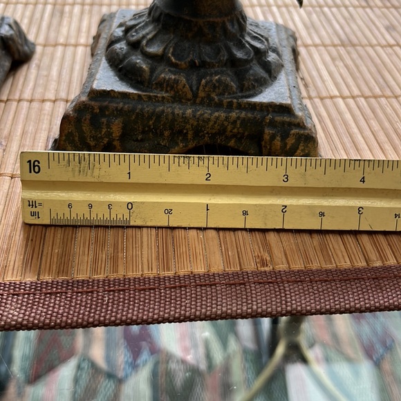 Two candle sticks with grapevine theme - Picture 6 of 6